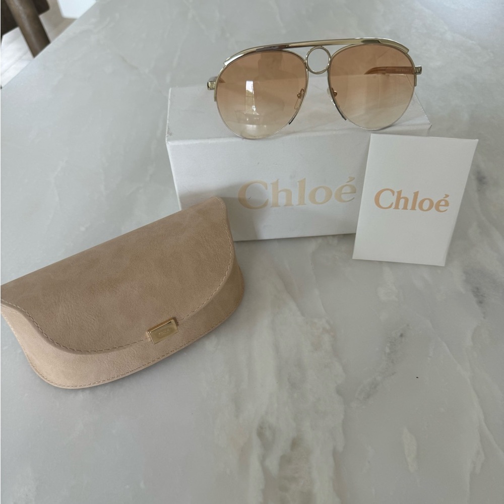 Chloé Romie Sunglasses in Gold/Gradient Honey. - Picture 4 of 4
